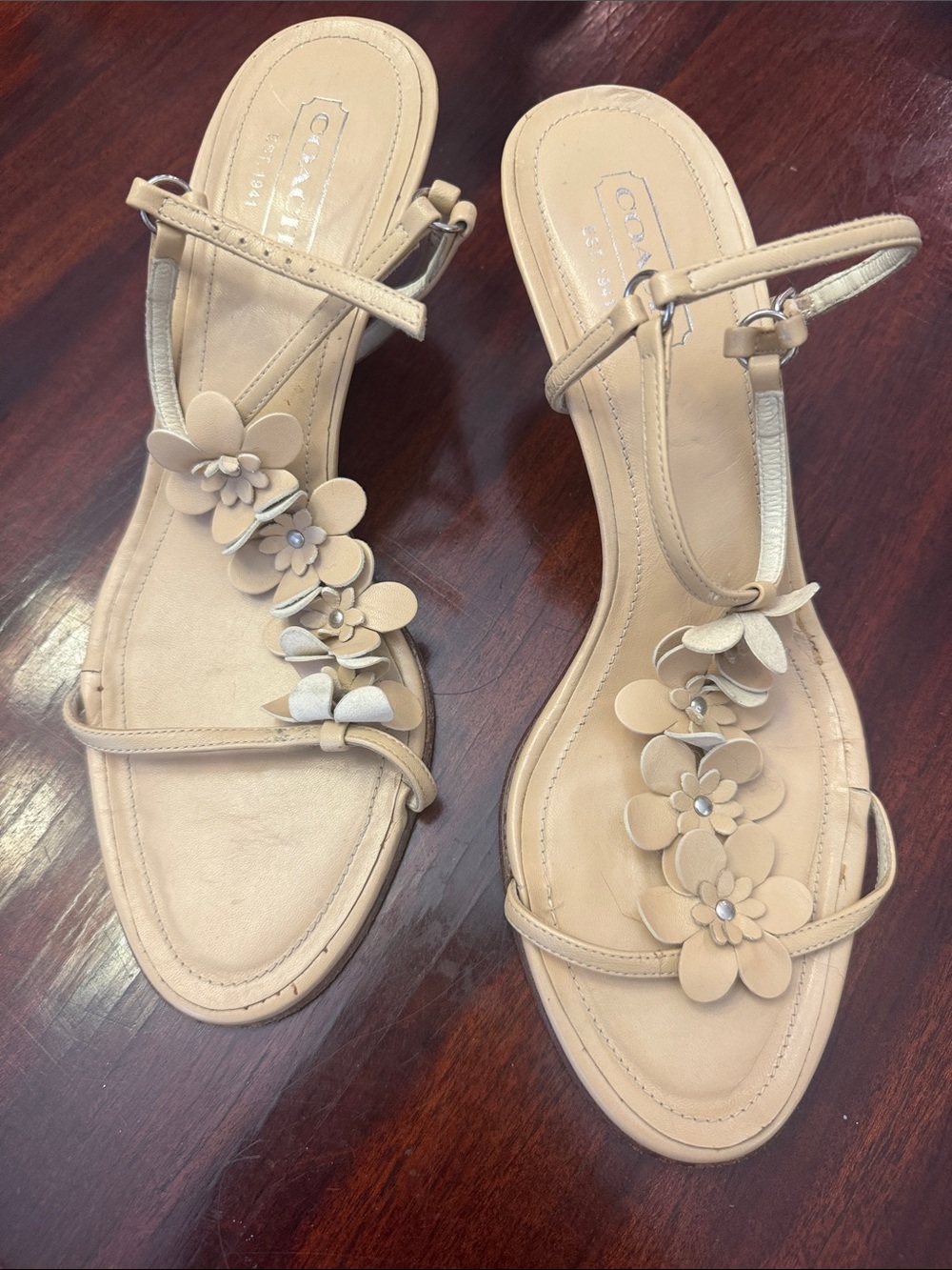 Coach Beige Floral T-Strap Sandals women’s size 9